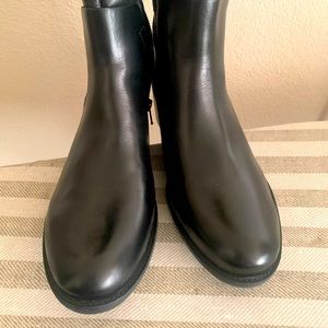 Brand new never worn boots. 👢👢